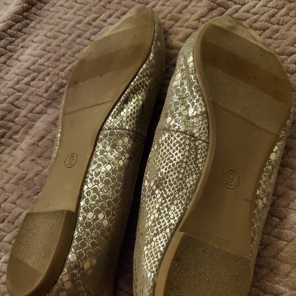 Snakeskin Studded Flats Size 9 - Picture 4 of 5